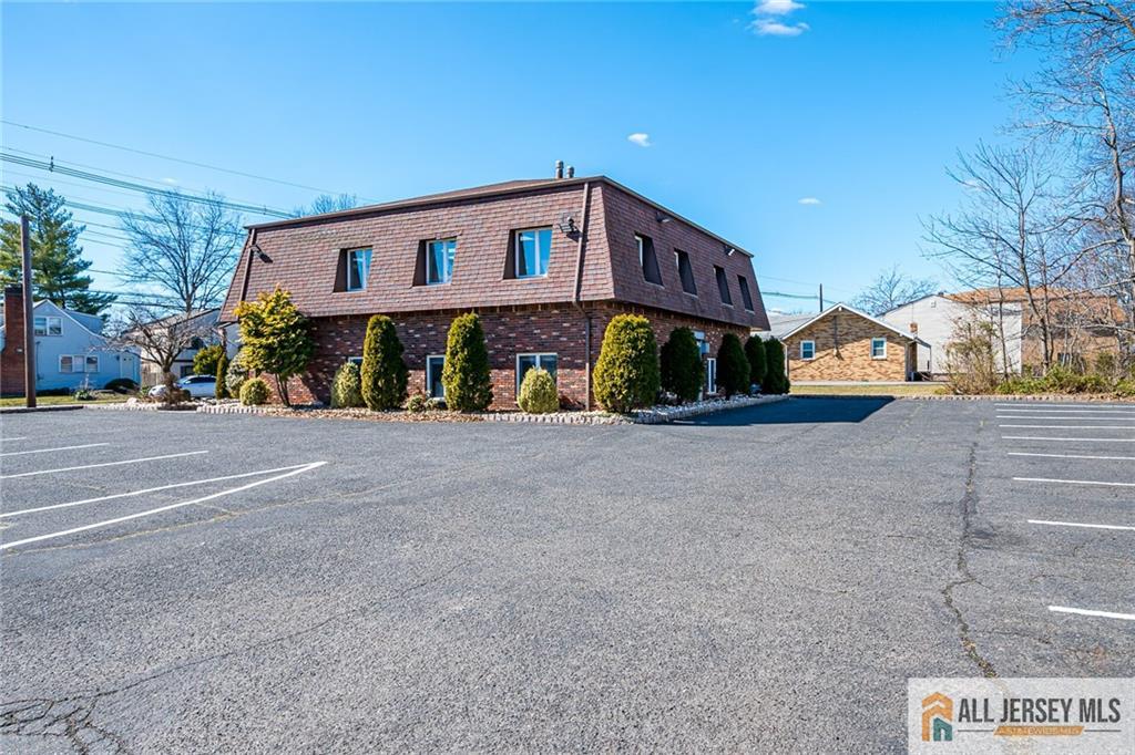 894 Green Street Iselin NJ 08830