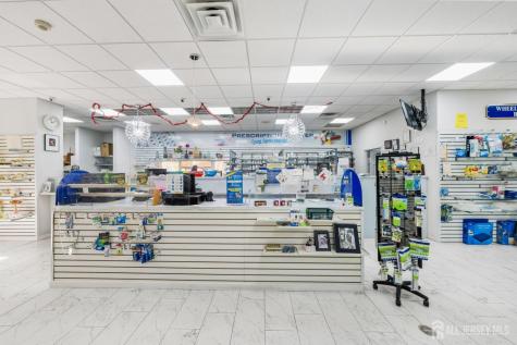 111111 Cnty Road Route Manchester NJ 08759