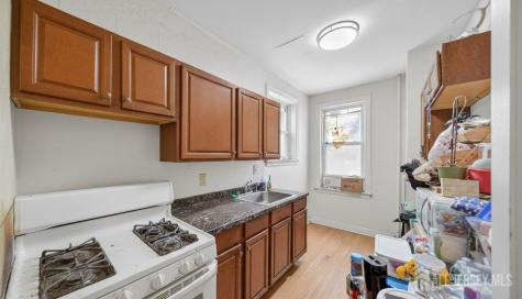 85 Smith Street Perth Amboy NJ 08861