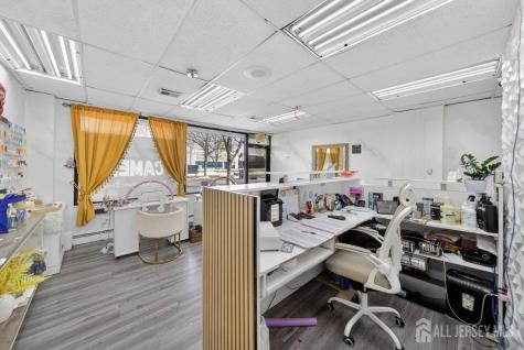 85 Smith Street Perth Amboy NJ 08861
