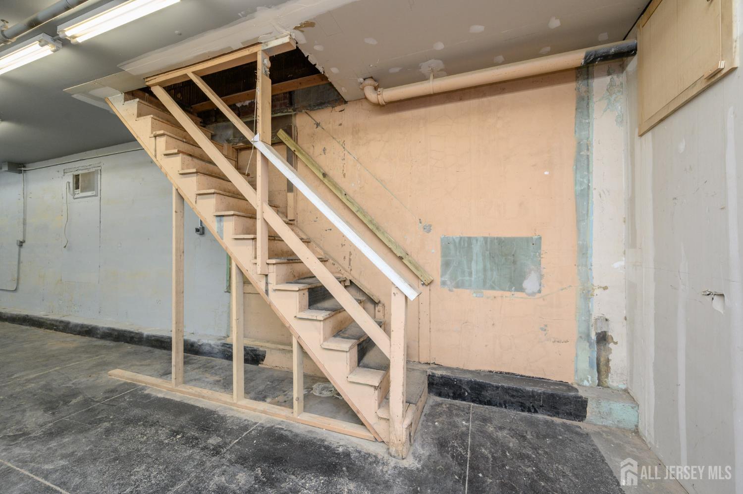 172 Lyon Street Paterson NJ 07524