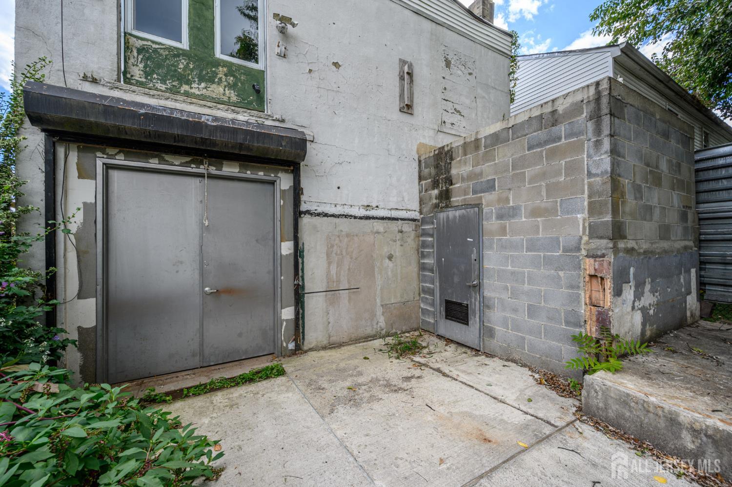 172 Lyon Street Paterson NJ 07524