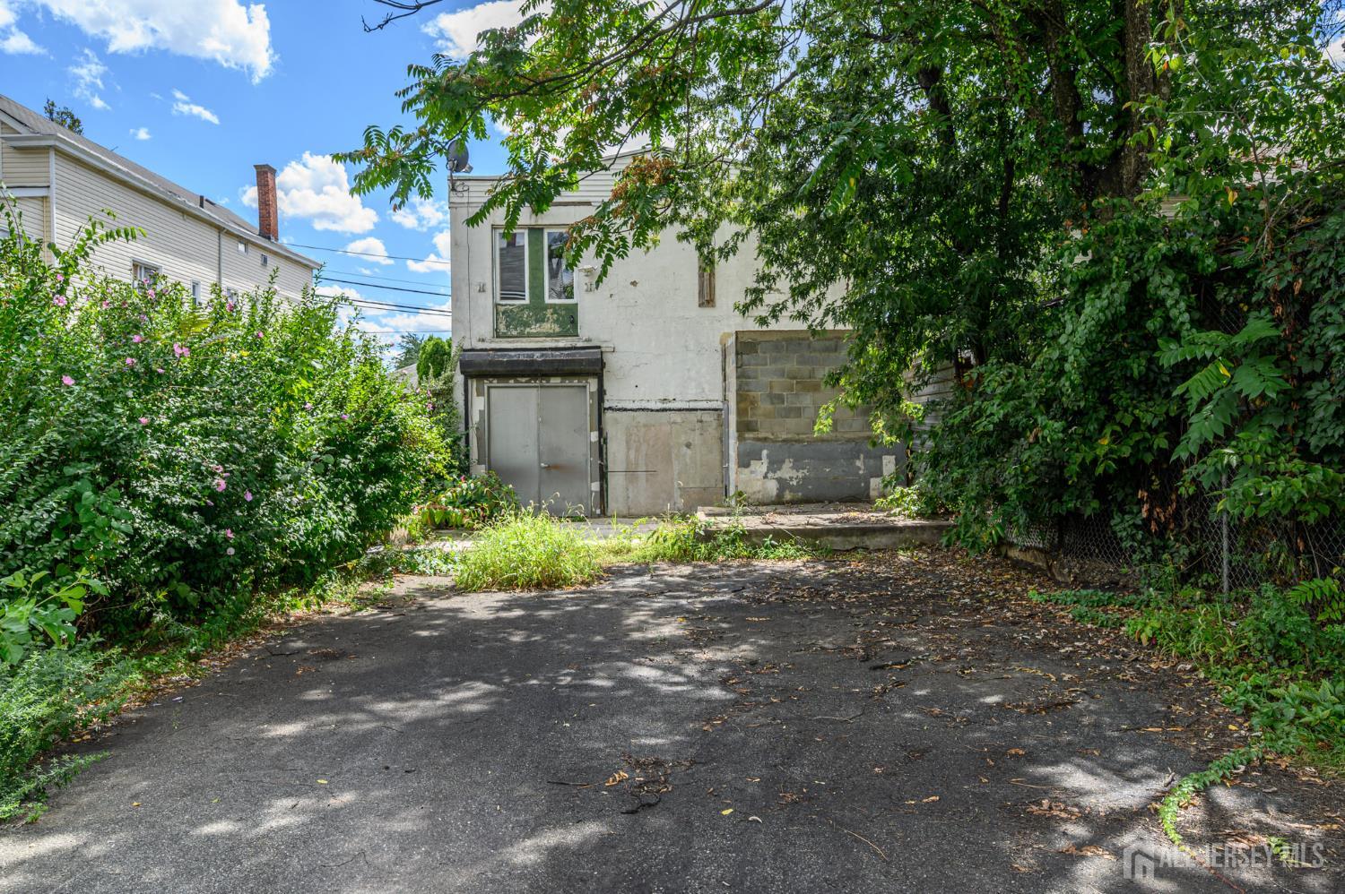 172 Lyon Street Paterson NJ 07524
