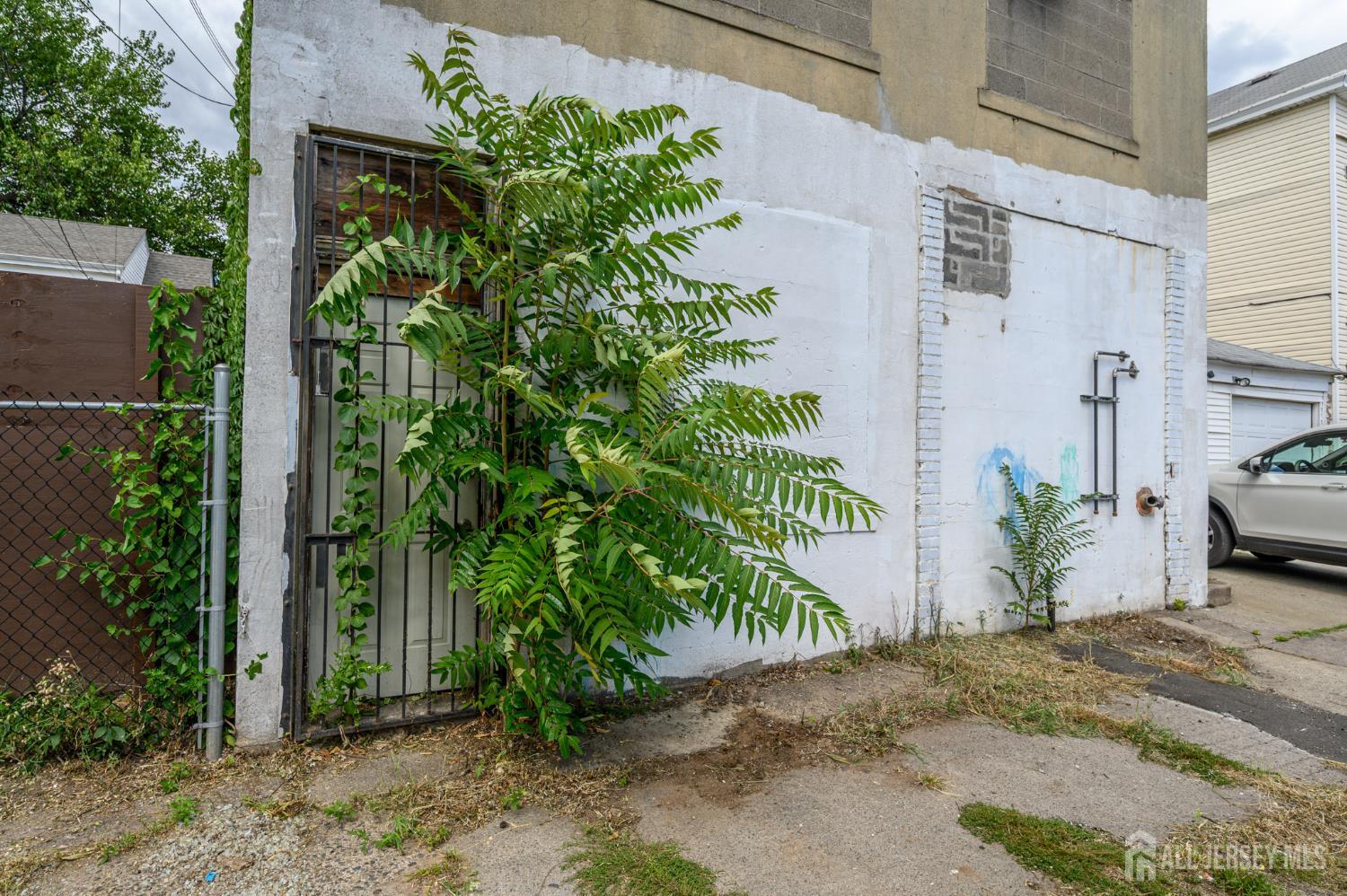 172 Lyon Street Paterson NJ 07524