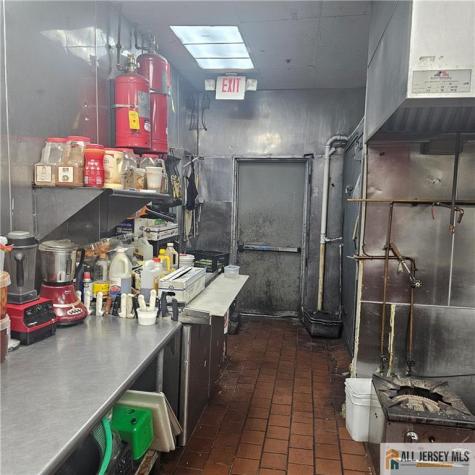 518 Old Post Road Edison NJ 08817