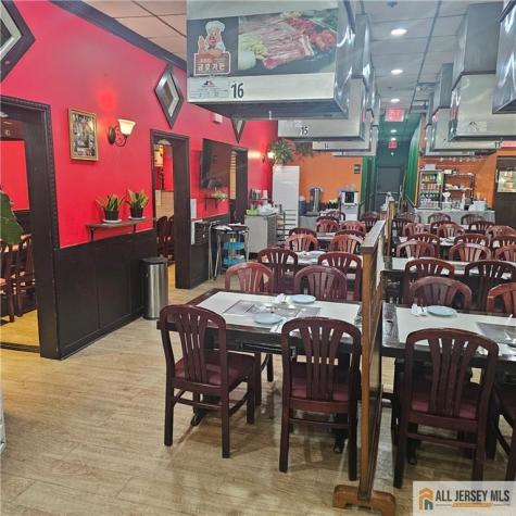 518 Old Post Road Edison NJ 08817