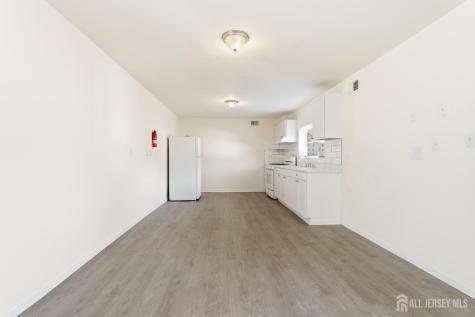 1818 Oak Tree Road Edison NJ 08820