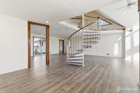 1818 Oak Tree Road Edison NJ 08820