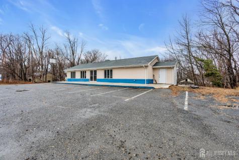 320 State Route 33 Manalapan NJ 07726