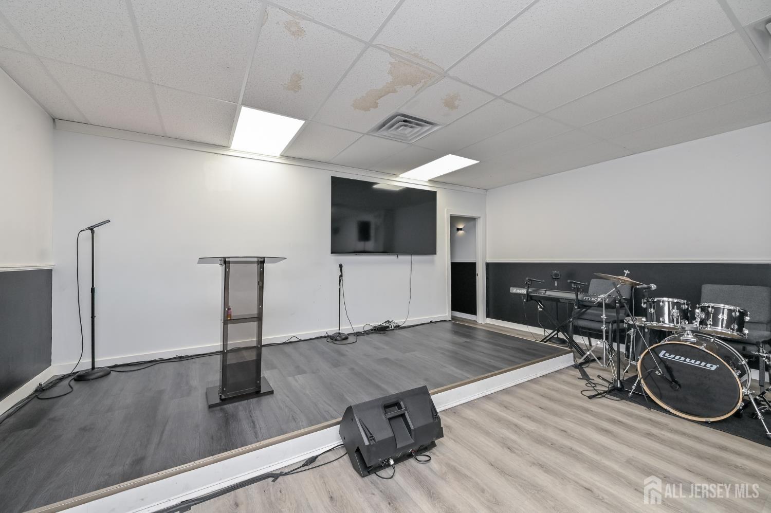 294 Orange Street Newark NJ 07103