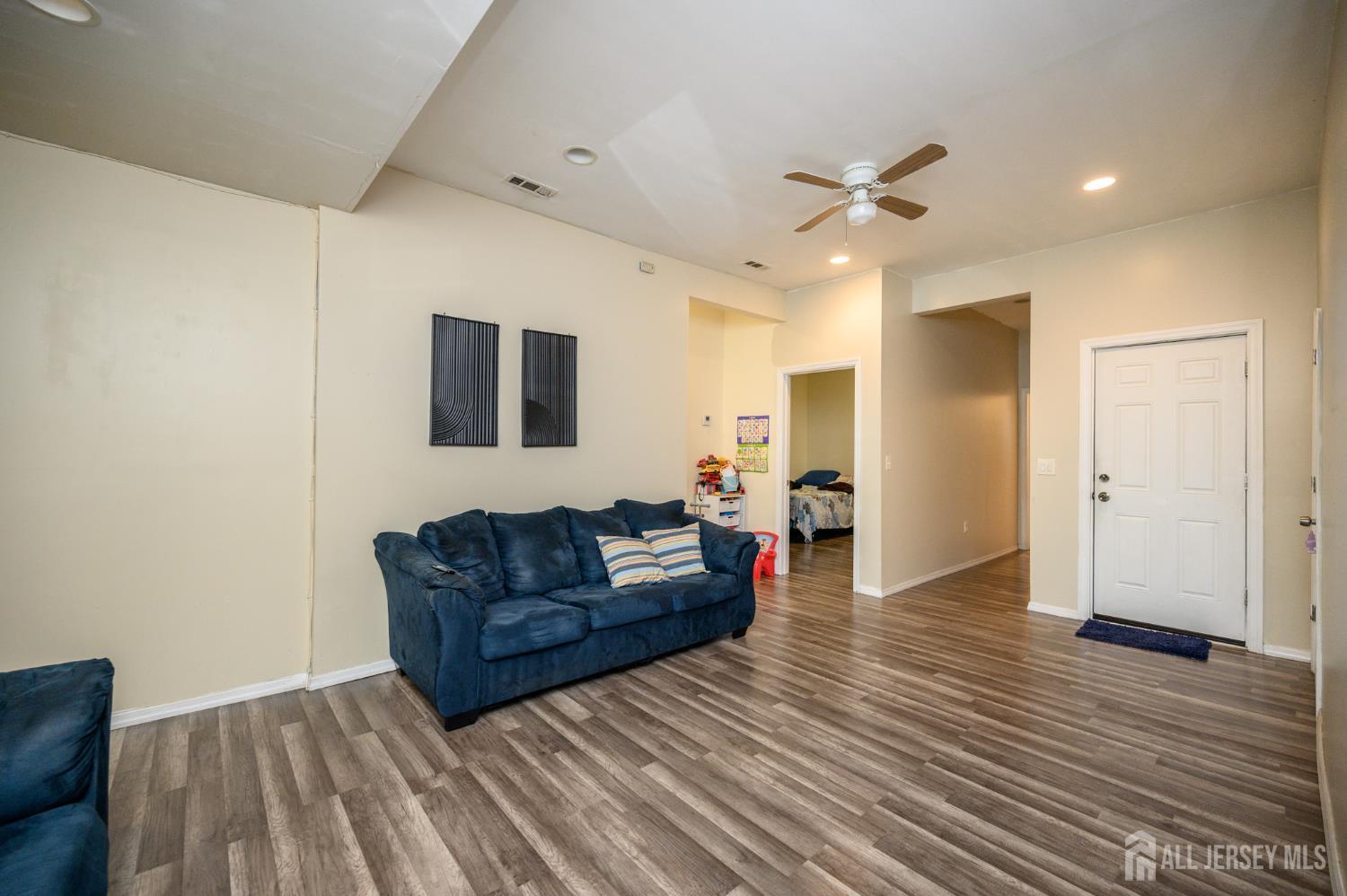 294 Orange Street Newark NJ 07103