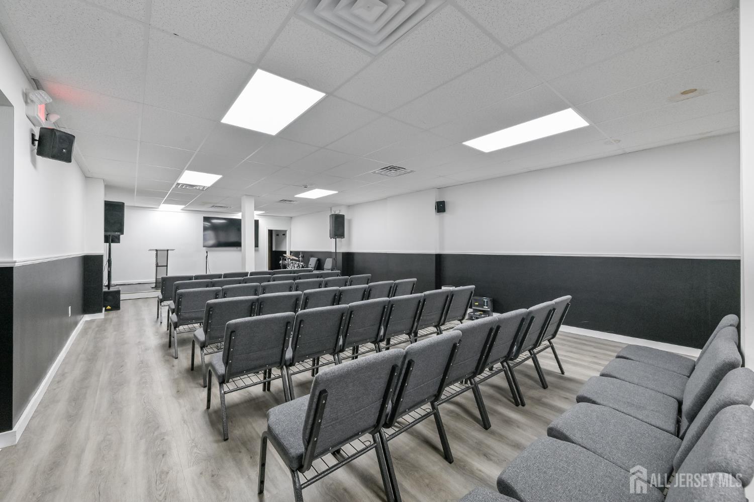 294 Orange Street Newark NJ 07103