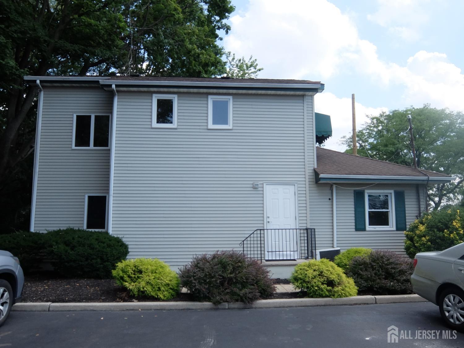 1076 State 18 Route East Brunswick NJ 08816