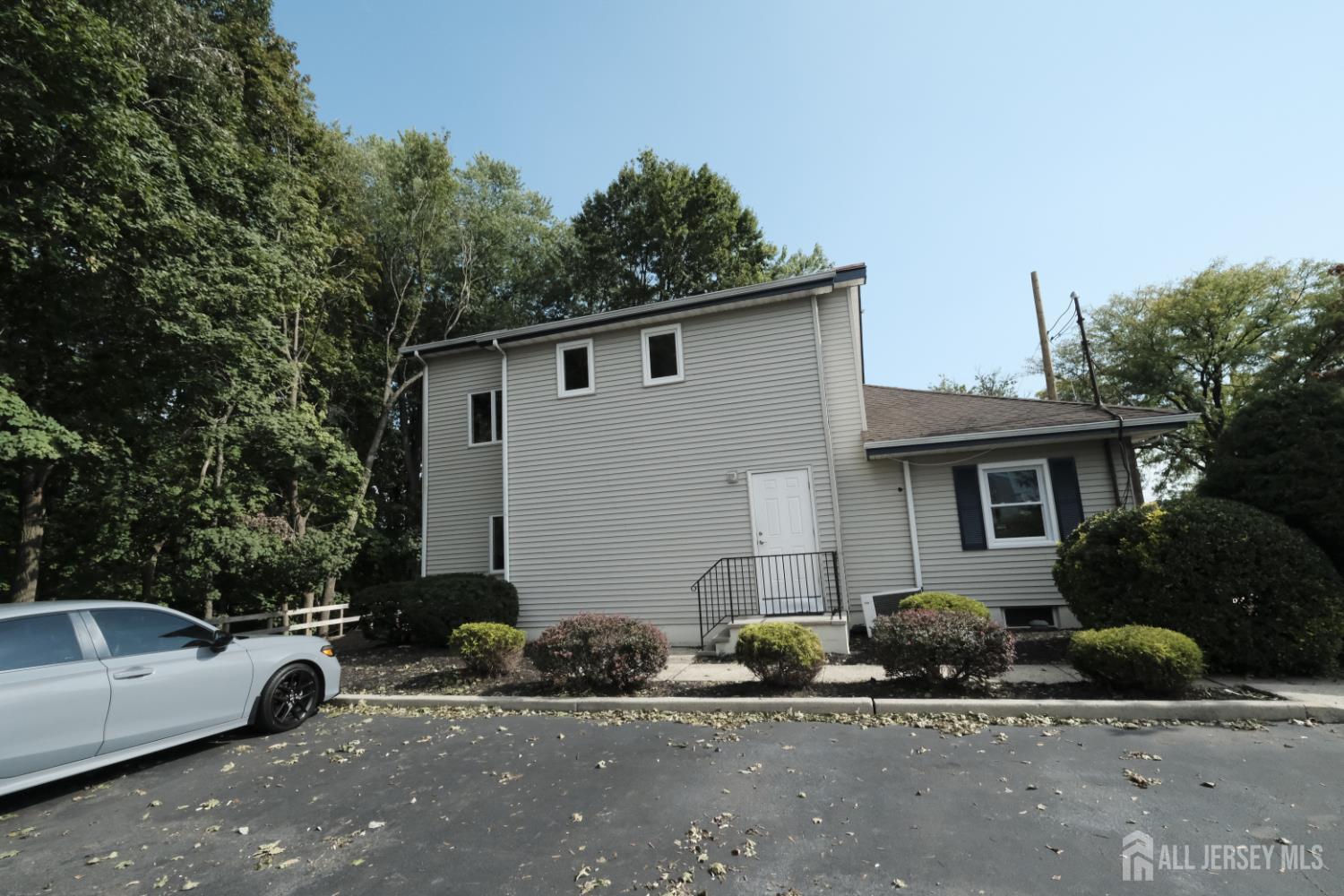 1076 State 18 Route East Brunswick NJ 08816
