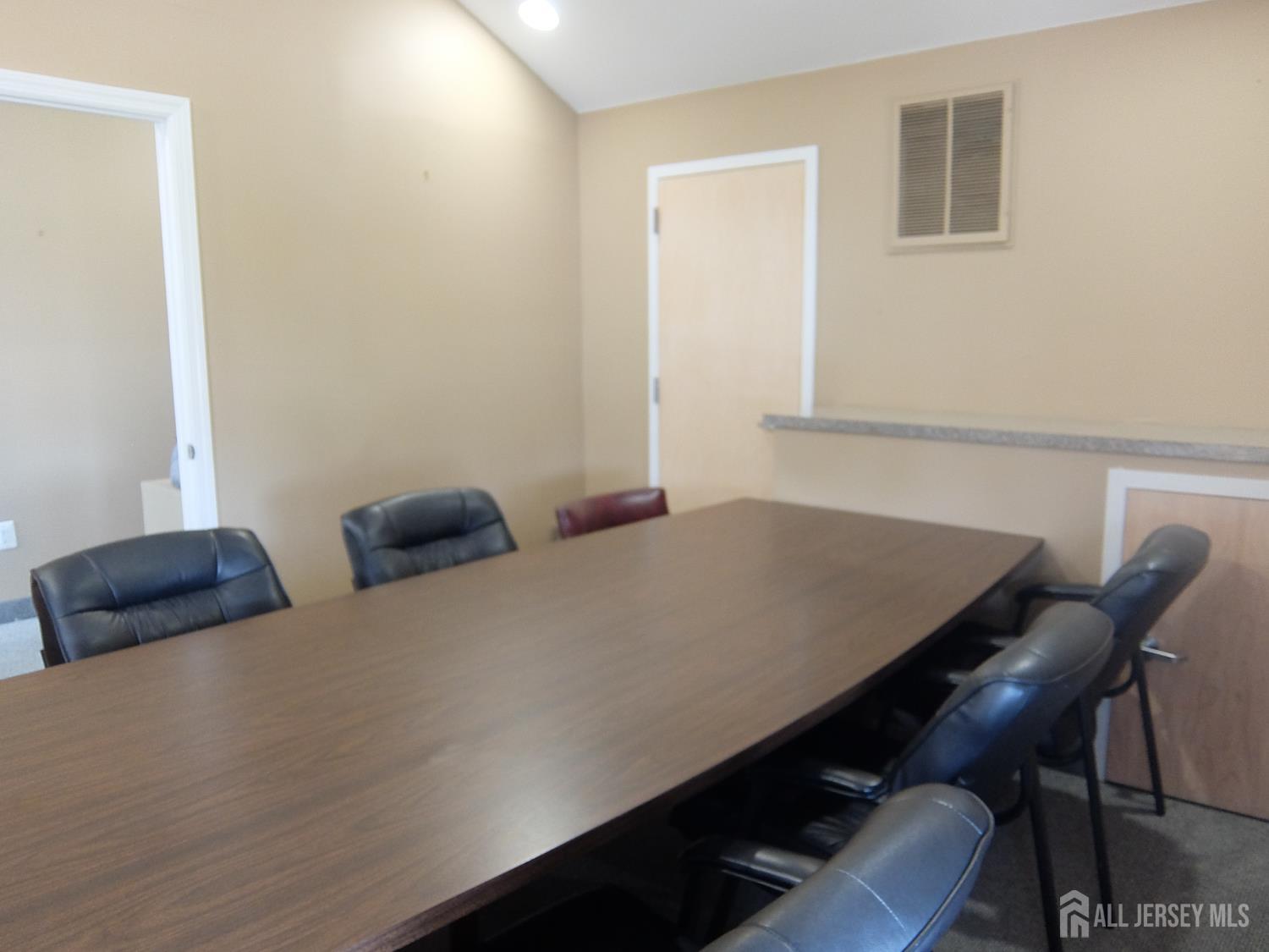 1076 State 18 Route East Brunswick NJ 08816