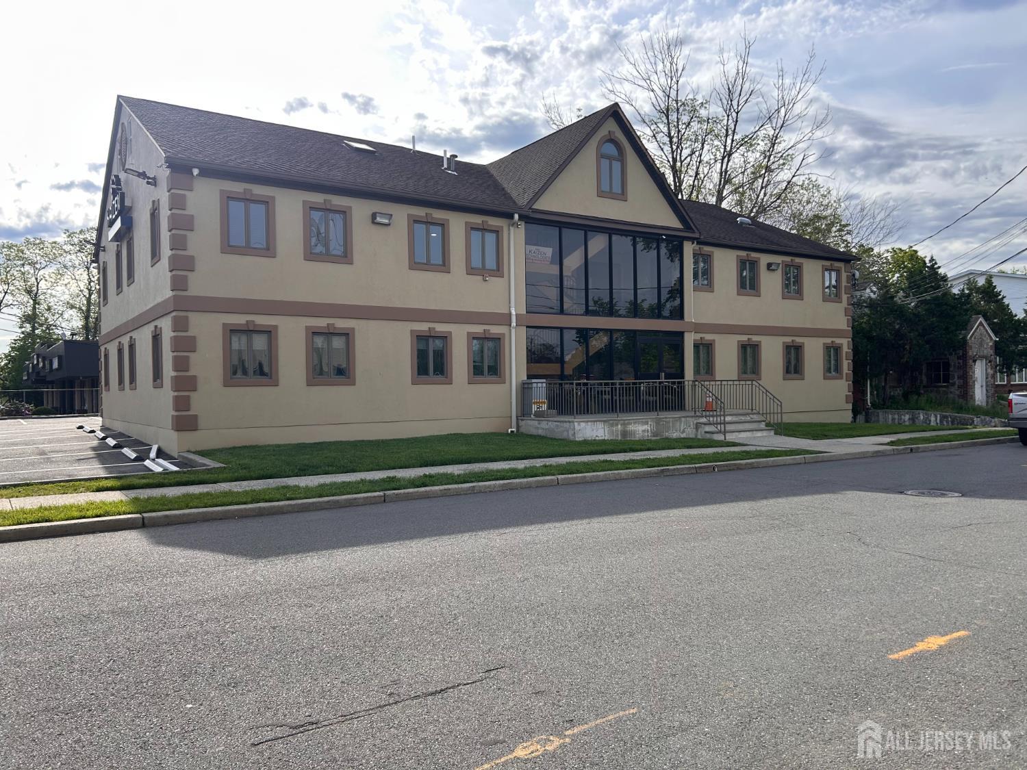 6 Moyse Place Edison NJ 08820