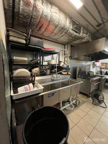 1506 Roosevelt Avenue Carteret NJ 07008