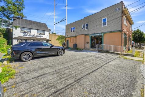 394 Pearl Street Woodbridge Proper NJ 07095