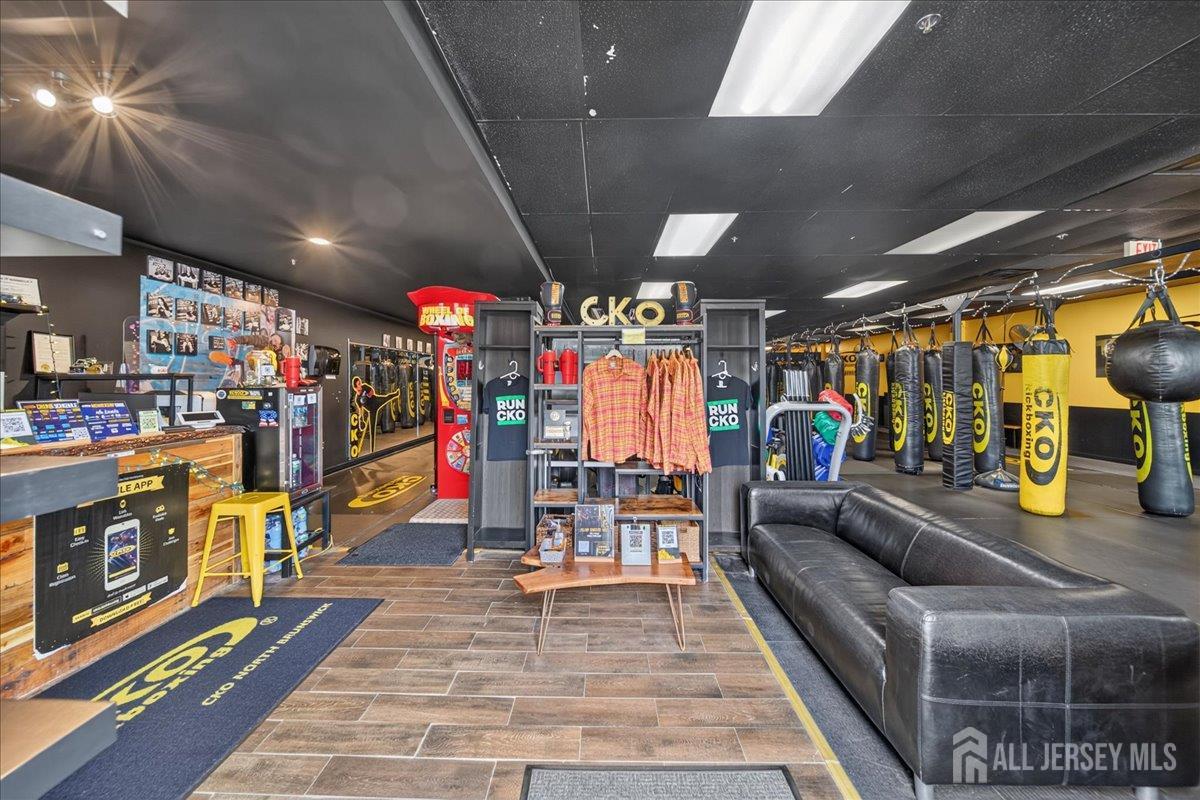 2182 Us - 130 Highway North Brunswick NJ 08902