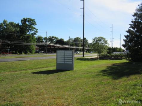 983 State Route 33 W Monroe NJ 08831