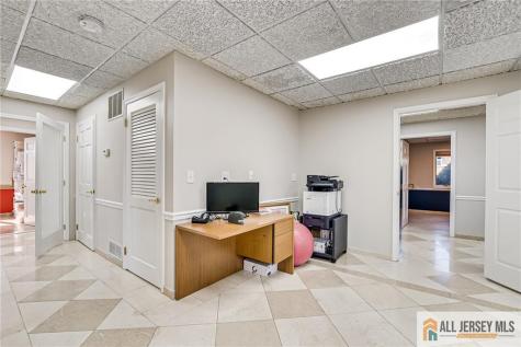 894 Green Street Iselin NJ 08830