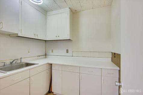 512 New Brunswick Avenue Fords NJ 08863
