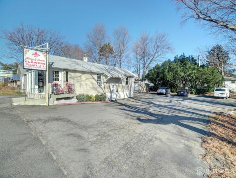 592 State Route 18 Highway East Brunswick NJ 08816