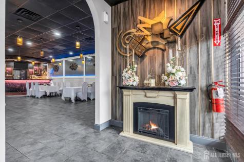 357 Us Highway 9 Manalapan NJ 07726