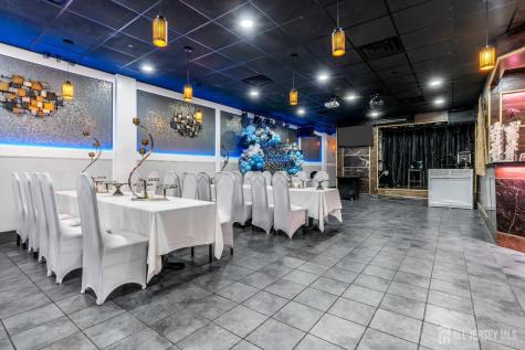 357 Us Highway 9 Manalapan NJ 07726