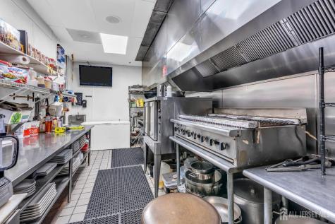 357 Us Highway 9 Manalapan NJ 07726