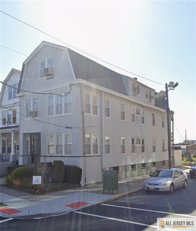 471 Lawrie Street Perth Amboy NJ 08861