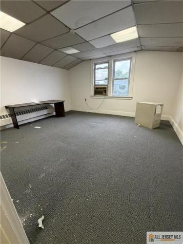 471 Lawrie Street Perth Amboy NJ 08861