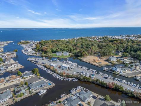 41 Pennsylvania Avenue Ocean Twp NJ 08758