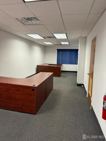 76 Main Street Woodbridge Proper NJ 07095