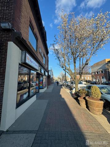 76 Main Street Woodbridge Proper NJ 07095