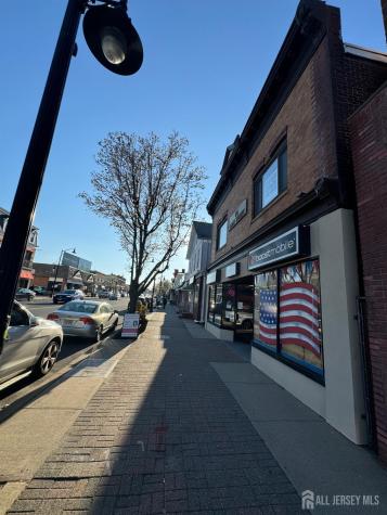 76 Main Street Woodbridge Proper NJ 07095