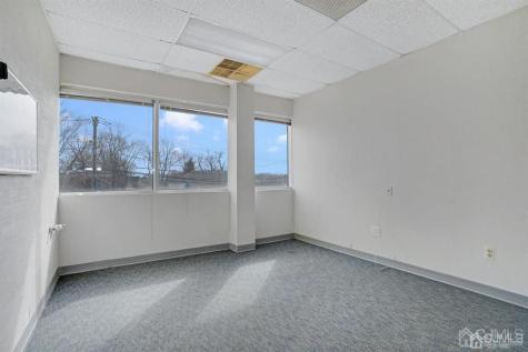 1656 Oak Tree Road Edison NJ 08820