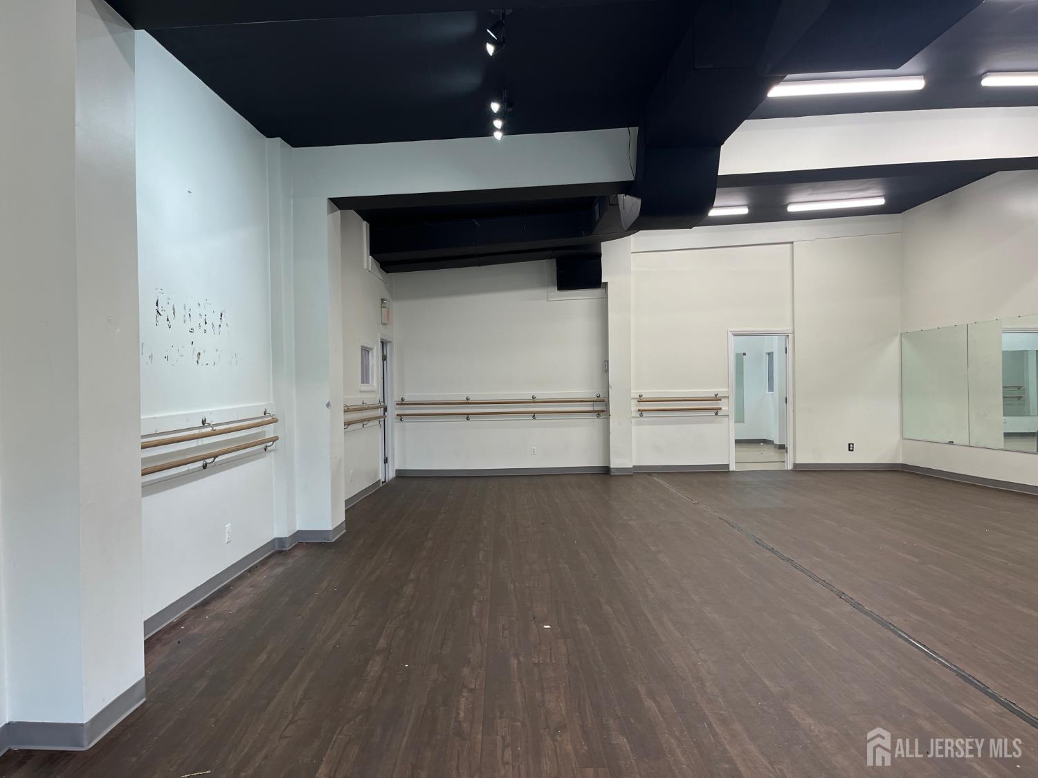 161 Lincoln Highway Edison NJ 08820