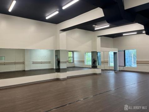 161 Lincoln Highway Edison NJ 08820