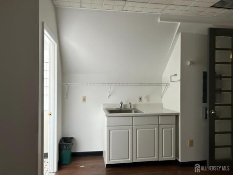 433 River Road Highland Park NJ 08904