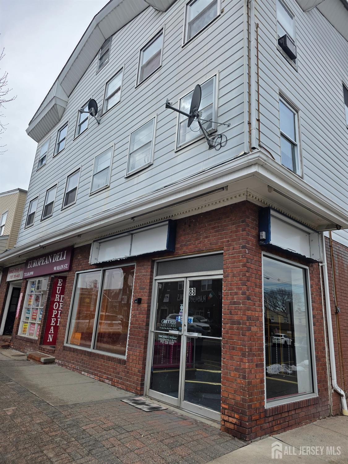 88 Main Street Woodbridge Proper NJ 07095