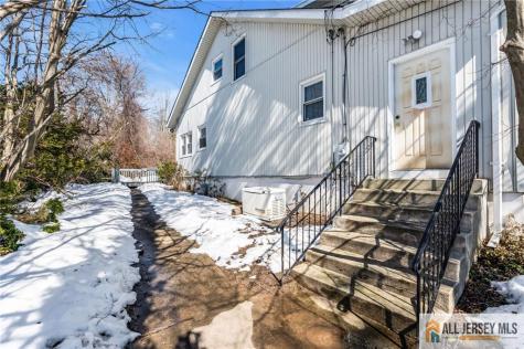3960 Highway 516 Highway Old Bridge NJ 07747