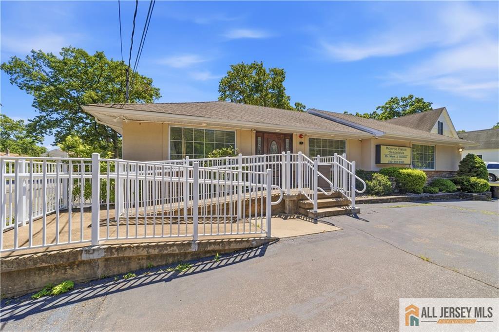 333 Spotswood Englishtown Rd, Monroe, NJ 08831