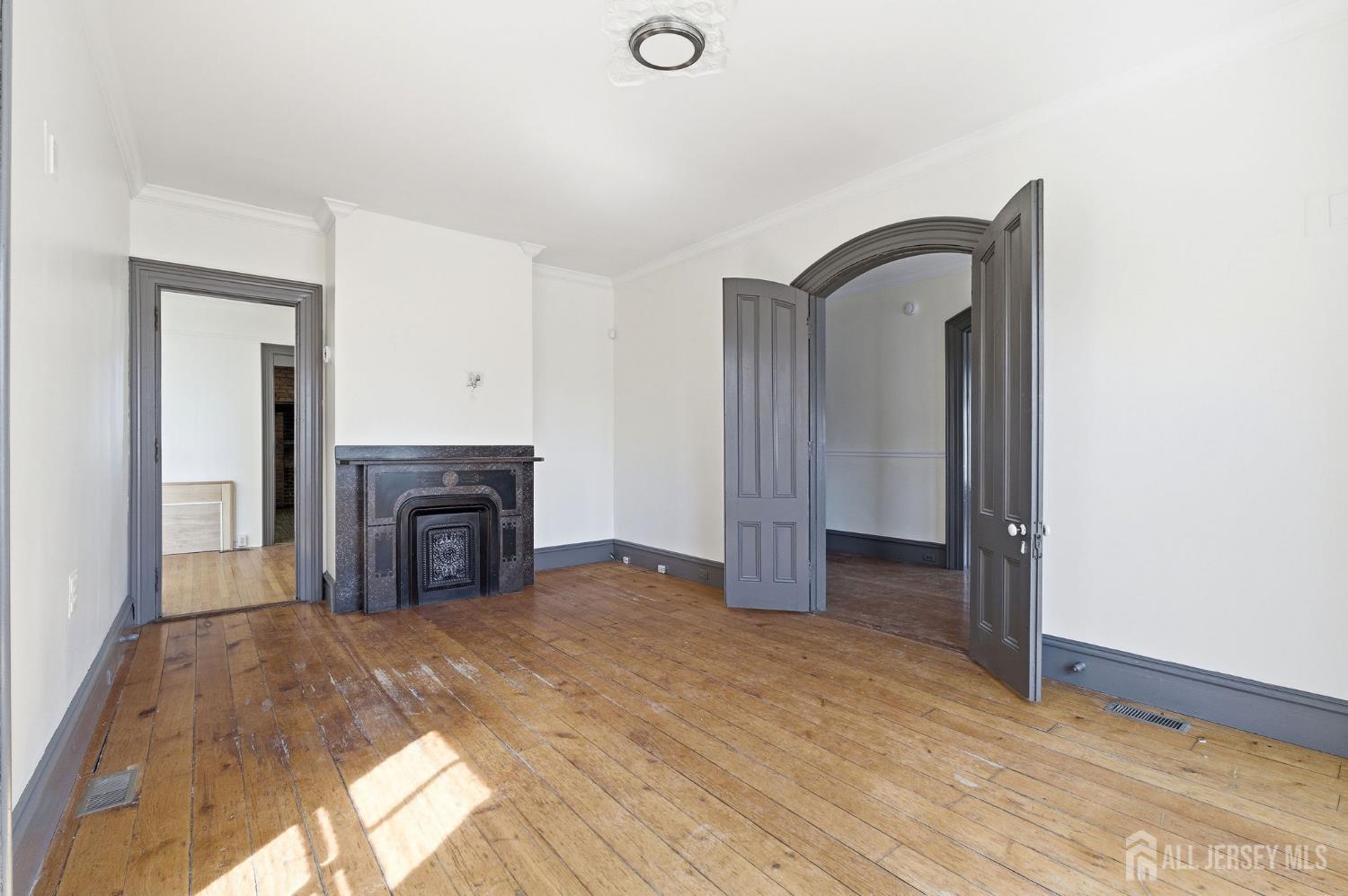 30 W Somerset Street W Raritan NJ 08869