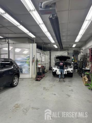 867 Us Highway 1 Highway Avenel NJ 07001