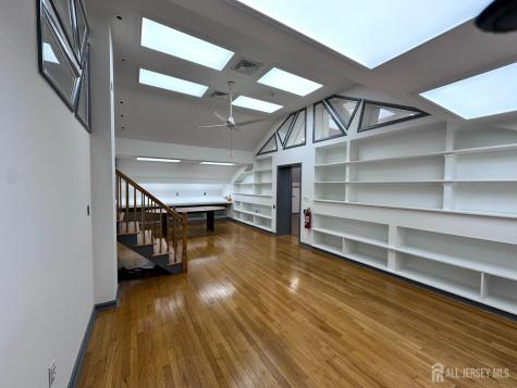 107 Stuyvesant Avenue Lyndhurst NJ 07071