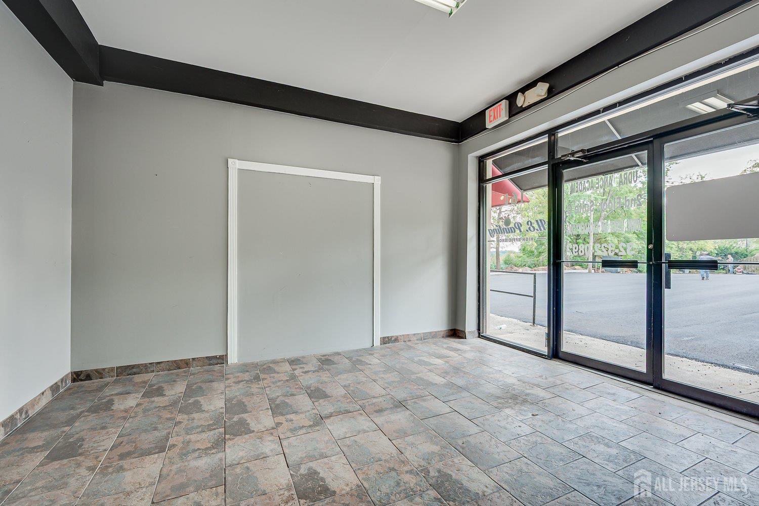 161 Lincoln Highway Edison NJ 08820