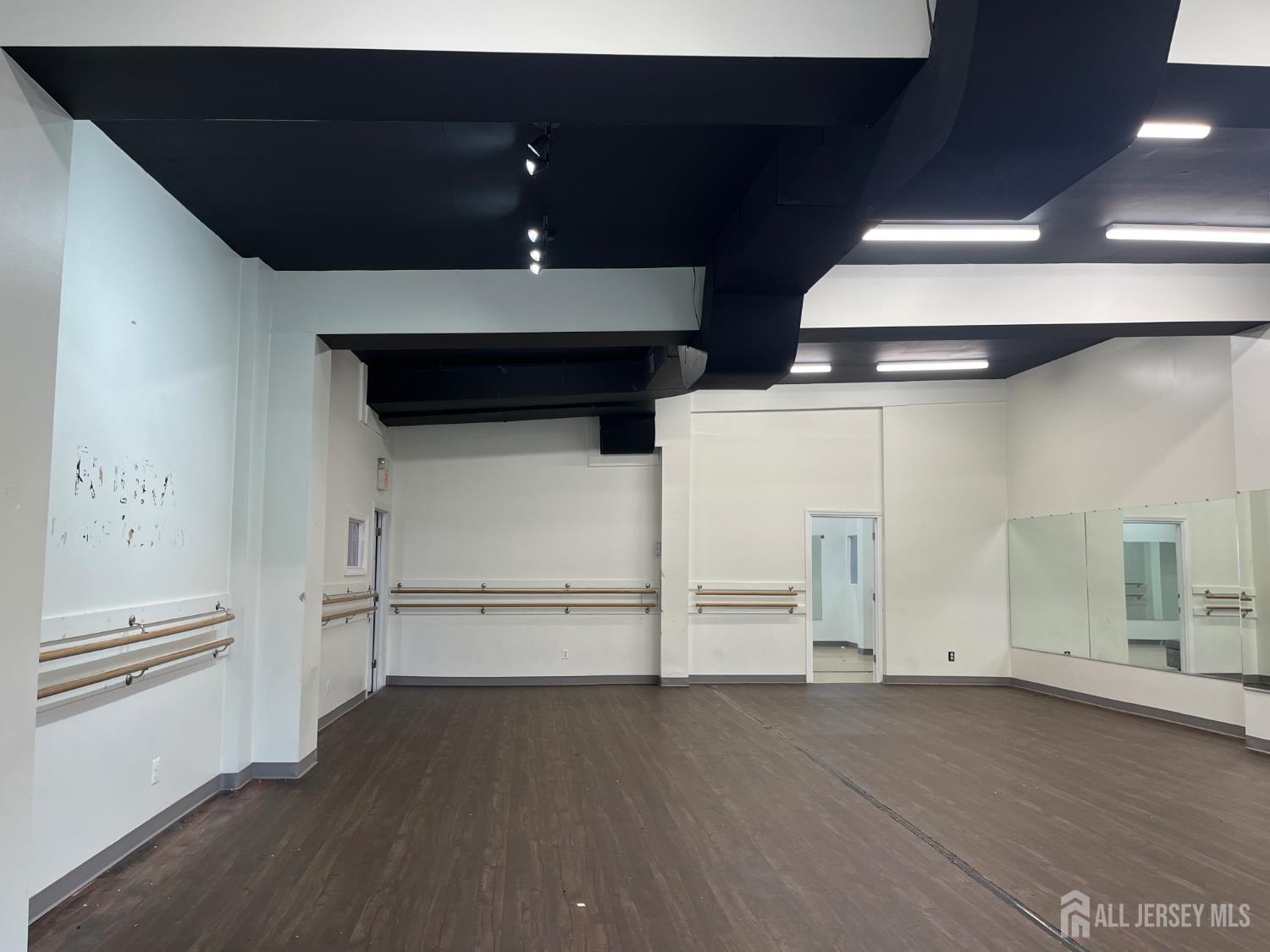 161 Lincoln Highway Edison NJ 08820