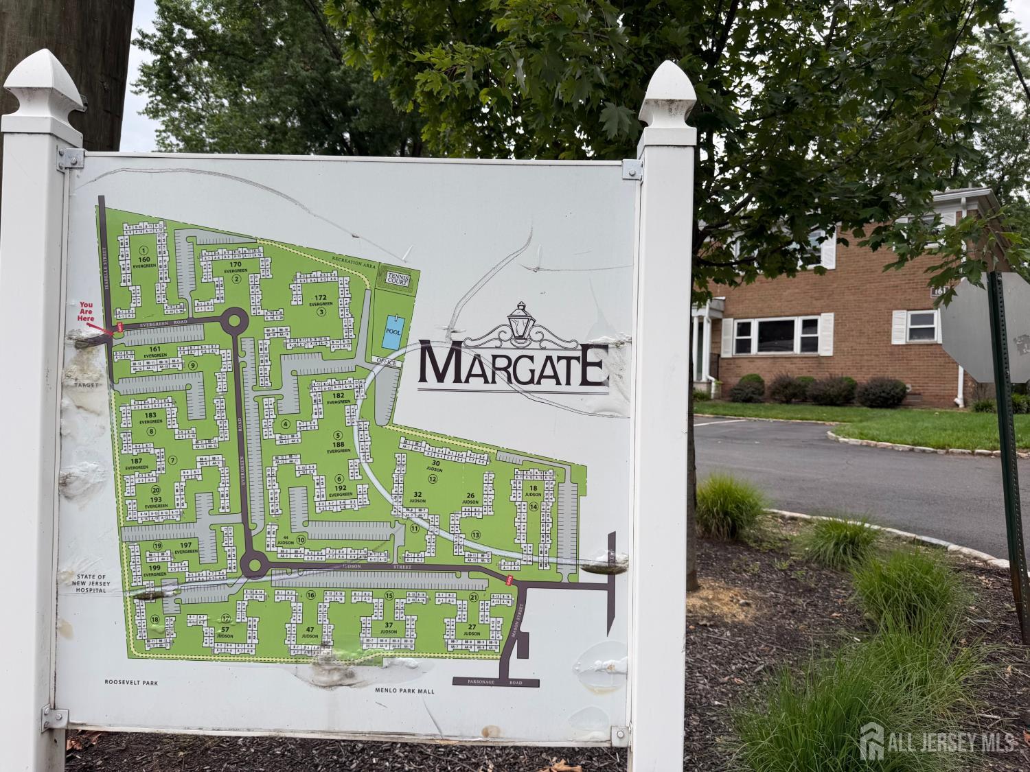 160 Evergreen Road Edison NJ 08837