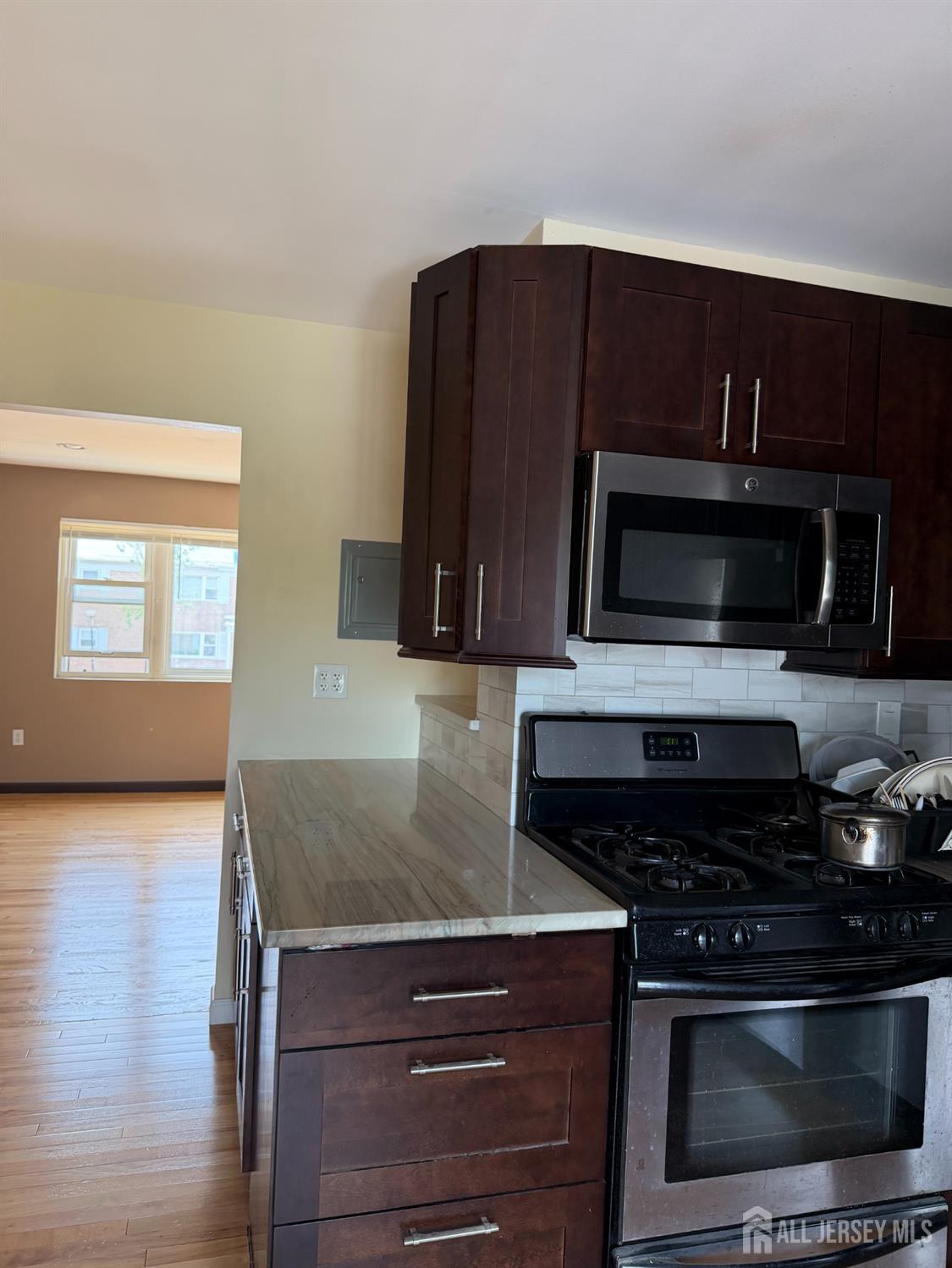 160 Evergreen Road Edison NJ 08837